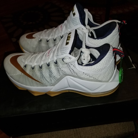 Lebron XII Low 'USA' - Picture 4 of 8